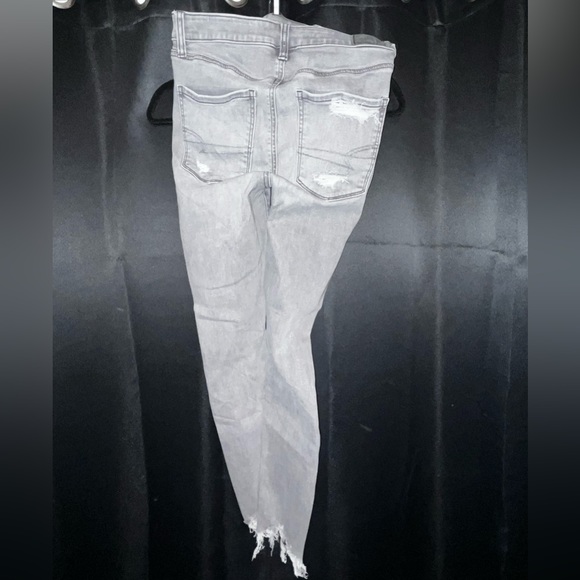 Selling American Eagle Super High-Rise Jeggings! - Picture 2 of 5